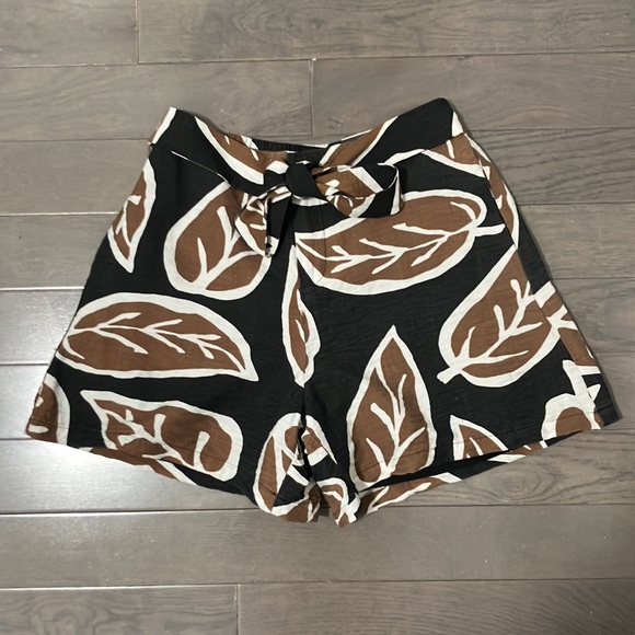 Who What Wear Pants - NWT Who What Wear Shorts Size S